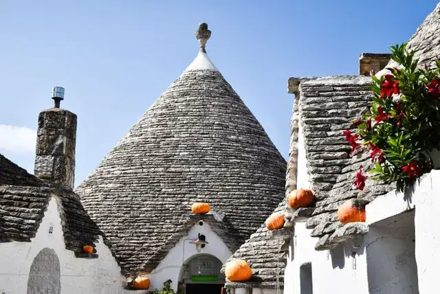 Trulli traditionnels dans les Pouilles